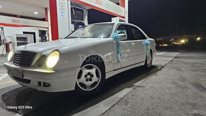 Mercedes E 270 2001, 359,000 km - 2.7 l - Bakı
