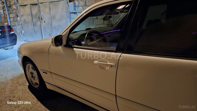 Mercedes E 270 2001, 359,000 km - 2.7 l - Bakı