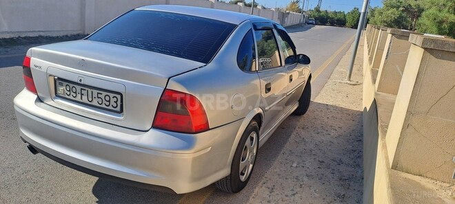 Opel Vectra 1999, 200,000 km - 1.6 l - Bakı