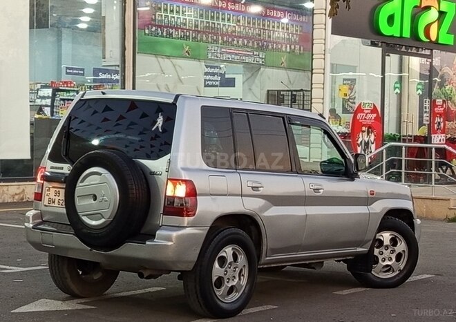 Mitsubishi Pajero io 2001, 245,000 km - 2.0 л - Bərdə