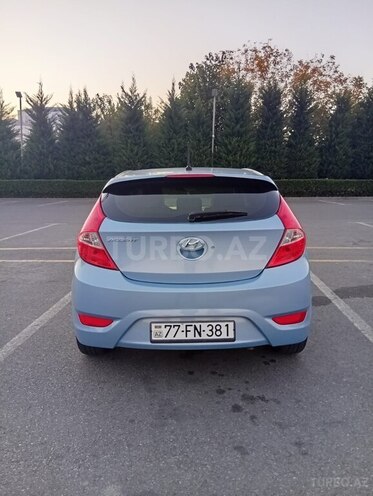 Hyundai Accent 2014, 326,216 km - 1.6 l - Şəki