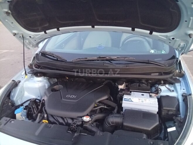 Hyundai Accent 2014, 326,216 km - 1.6 l - Şəki