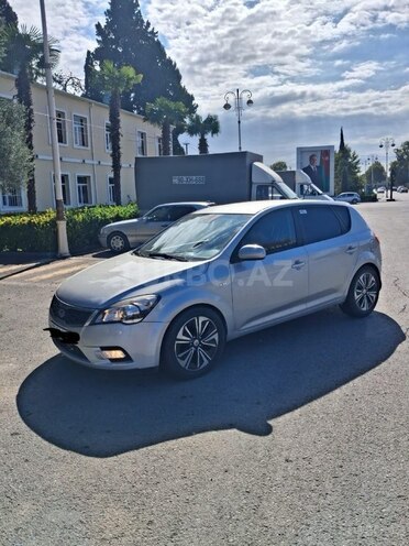 Kia Ceed 2010, 245,000 km - 1.6 л - Bakı
