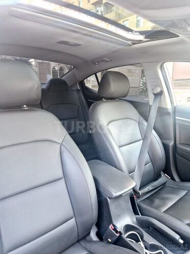 Hyundai Elantra 2020, 130,000 km - 2.0 l - Bakı