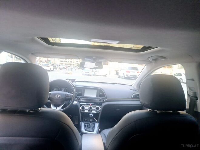 Hyundai Elantra 2020, 130,000 km - 2.0 l - Bakı