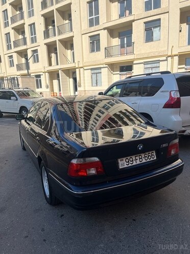 BMW 523 1998, 203,000 km - 2.5 l - Bakı