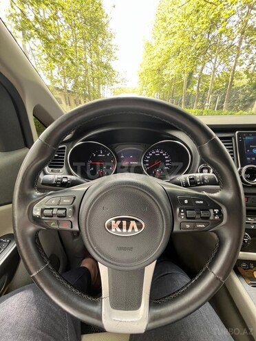 Kia Carnival 2015, 323,000 km - 2.2 l - Bakı