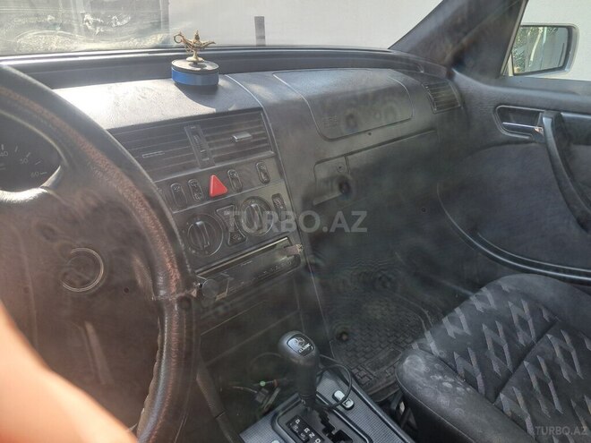 Mercedes C 200 1998, 638,871 km - 2.0 l - Qazax