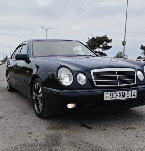 Mercedes E 220 1998, 350,000 km - 2.2 l - Bakı