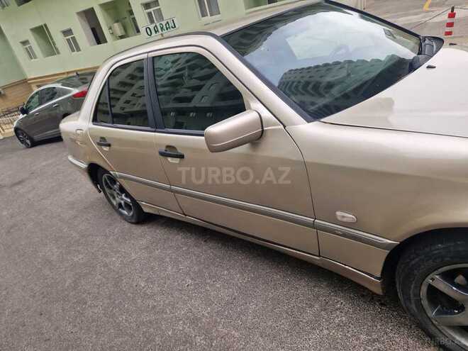 Mercedes C 220 1998, 290,000 km - 2.2 l - Bakı