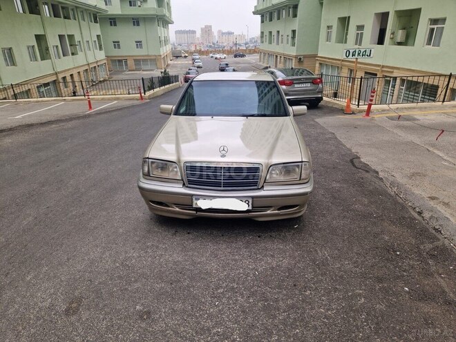 Mercedes C 220 1998, 290,000 km - 2.2 l - Bakı