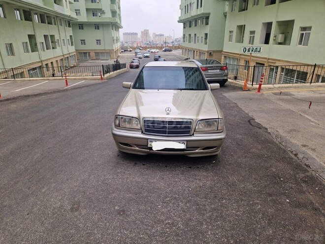 Mercedes C 220 1998, 290,000 km - 2.2 l - Bakı