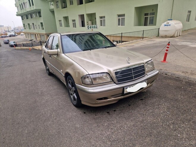 Mercedes C 220 1998, 290,000 km - 2.2 l - Bakı