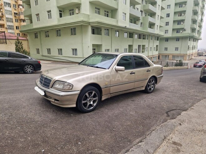 Mercedes C 220 1998, 290,000 km - 2.2 l - Bakı