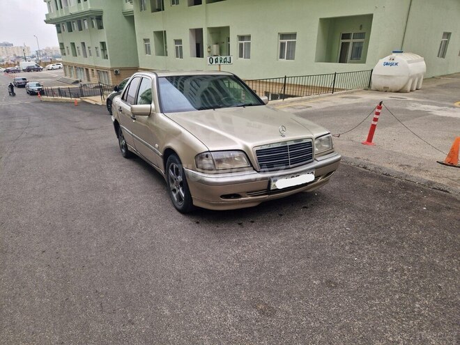 Mercedes C 220 1998, 290,000 km - 2.2 l - Bakı