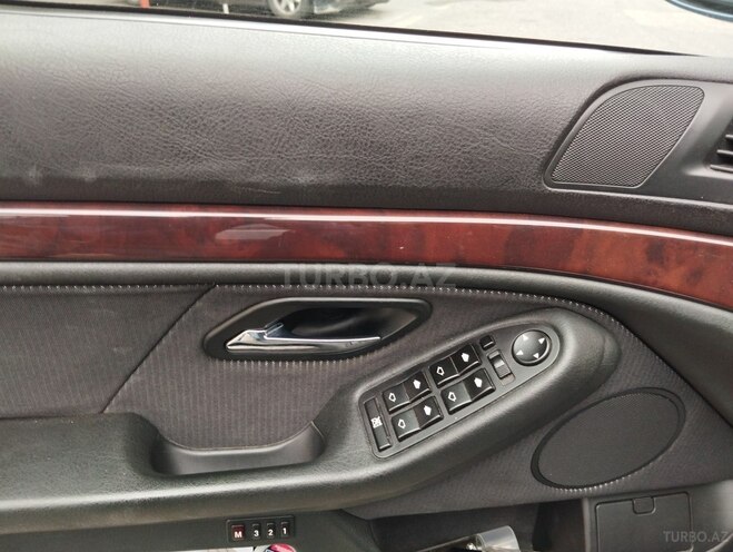 BMW 525 2002, 129,000 km - 2.5 l - Bakı