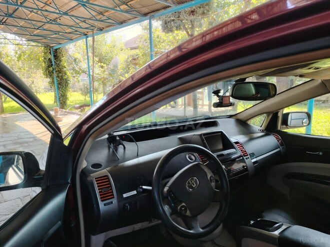 Toyota Prius 2005, 180,000 km - 1.5 l - Masallı