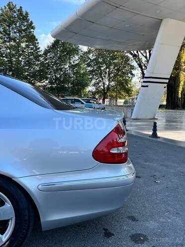Mercedes E 240 2002, 241,077 km - 2.6 l - İsmayıllı