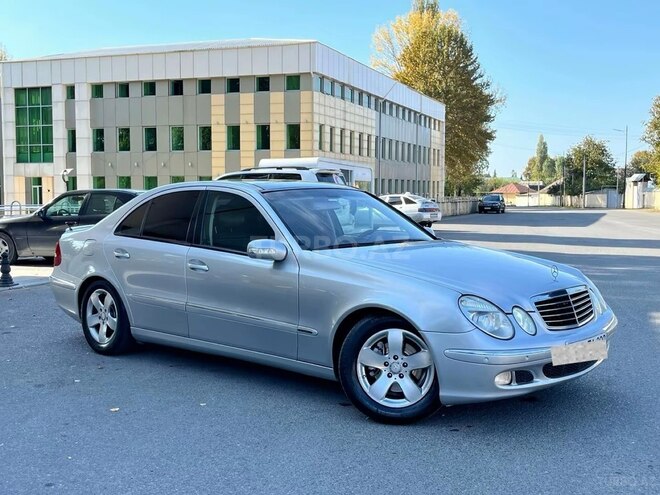 Mercedes E 240 2002, 241,077 km - 2.6 l - İsmayıllı
