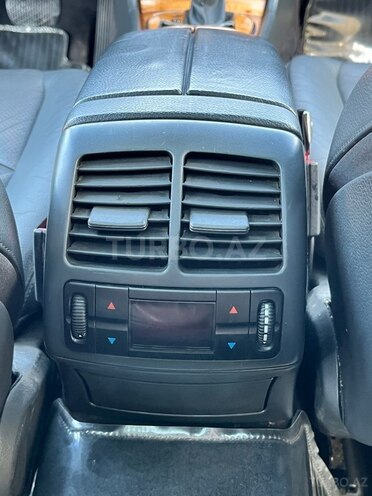 Mercedes E 240 2002, 241,077 km - 2.6 l - İsmayıllı