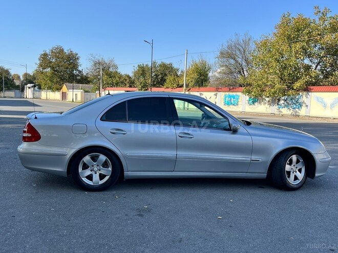 Mercedes E 240 2002, 241,077 km - 2.6 l - İsmayıllı
