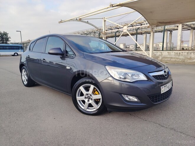 Opel Astra 2010, 180,000 km - 1.4 l - Sumqayıt