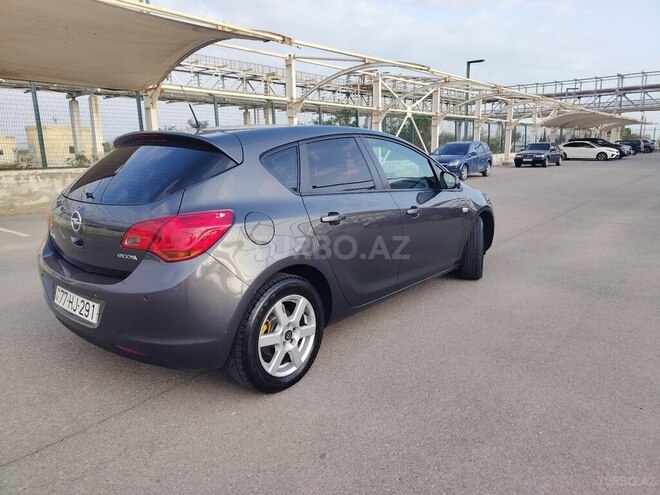 Opel Astra 2010, 180,000 km - 1.4 l - Sumqayıt