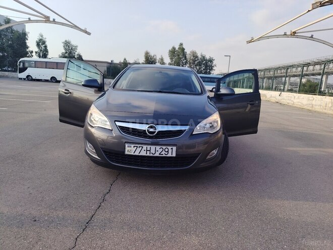 Opel Astra 2010, 180,000 km - 1.4 l - Sumqayıt