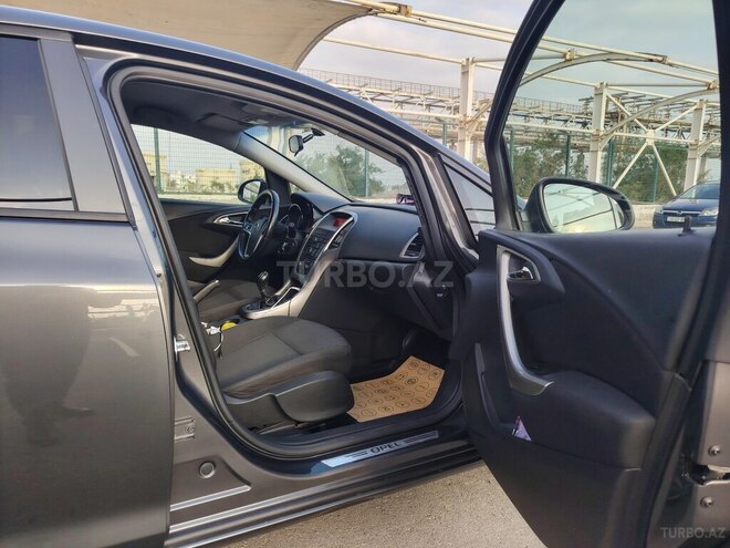 Opel Astra 2010, 180,000 km - 1.4 l - Sumqayıt