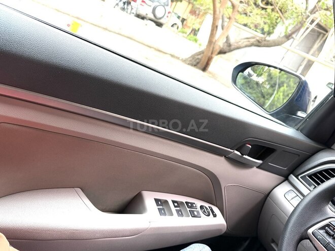 Hyundai Elantra 2017, 205,996 km - 2.0 l - Bakı