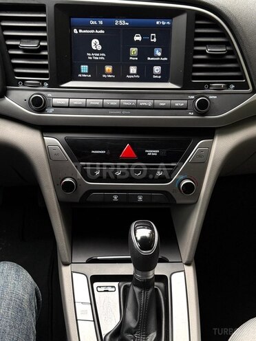 Hyundai Elantra 2017, 205,996 km - 2.0 l - Bakı