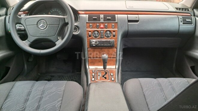 Mercedes E 240 1999, 358,000 km - 2.4 л - Bakı