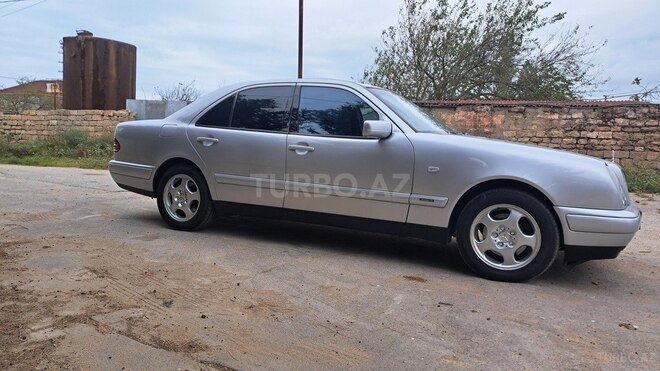 Mercedes E 240 1999, 358,000 km - 2.4 л - Bakı