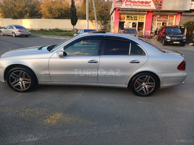 Mercedes E 220 2004, 375,000 km - 2.2 l - Bakı