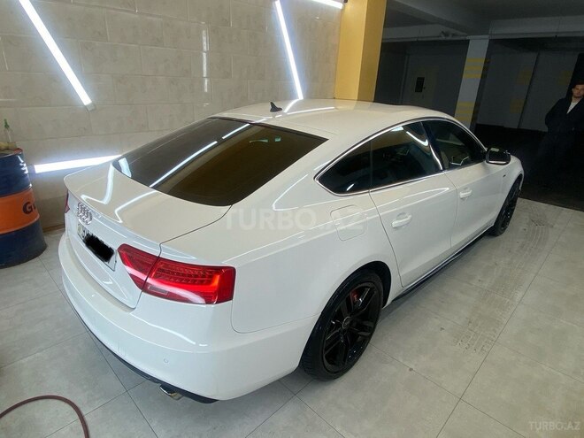 Audi A5-11