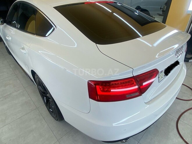 Audi A5-12
