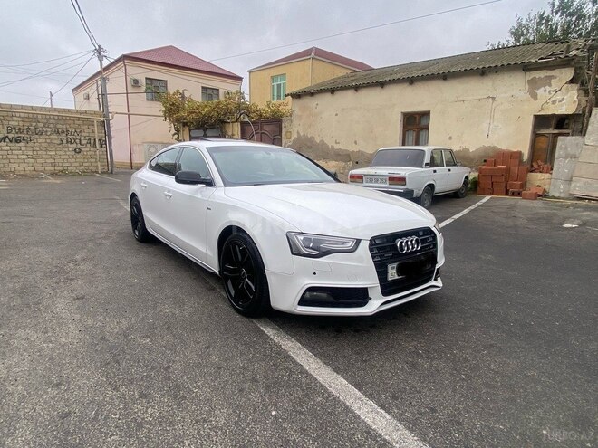 Audi A5-5