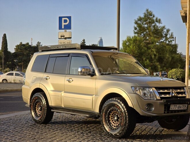 Mitsubishi Pajero 2012, 173,000 km - 3.0 л - Bakı