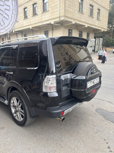 Mitsubishi Pajero 2006, 325,000 km - 3.0 л - Bakı