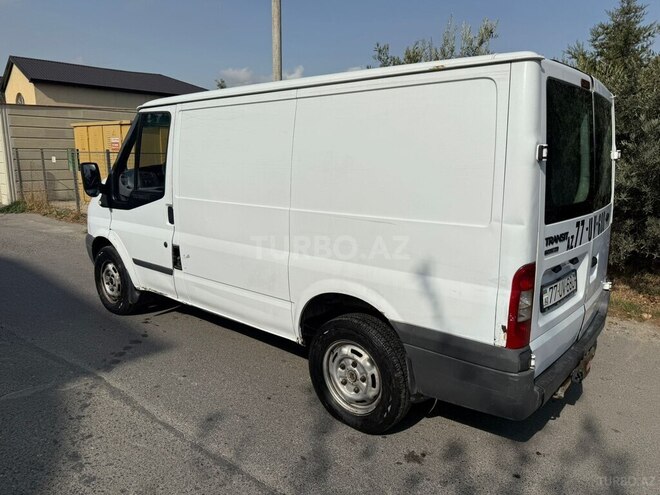 Ford Transit-5