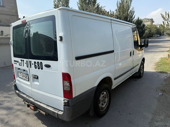 Ford Transit-11