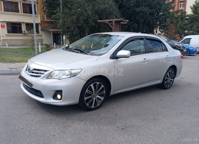 Toyota Corolla 2012, 198,000 km - 1.8 л - Bakı