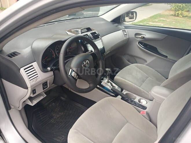 Toyota Corolla 2012, 198,000 km - 1.8 л - Bakı