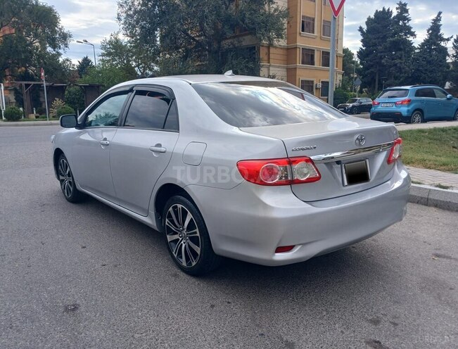 Toyota Corolla 2012, 198,000 km - 1.8 л - Bakı