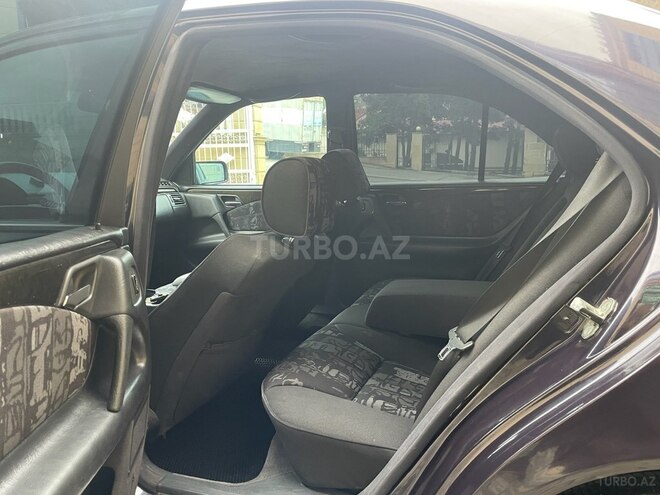 Mercedes E 240 1997, 420,660 km - 2.4 l - Bakı