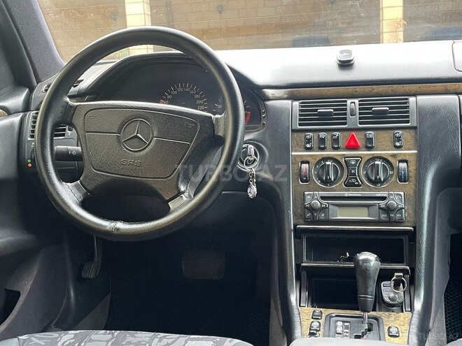 Mercedes E 240 1997, 420,660 km - 2.4 l - Bakı