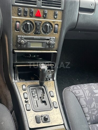 Mercedes E 240 1997, 420,660 km - 2.4 l - Bakı