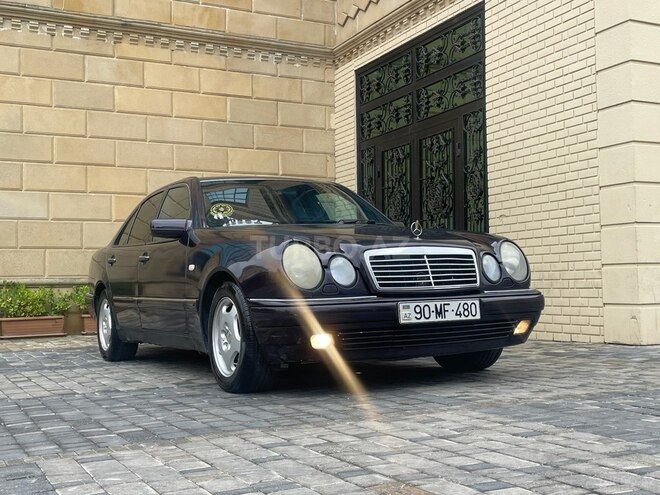 Mercedes E 240 1997, 420,660 km - 2.4 l - Bakı