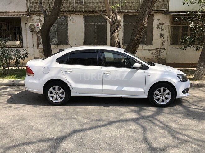 Volkswagen Polo 2013, 258,000 km - 1.6 l - Bakı