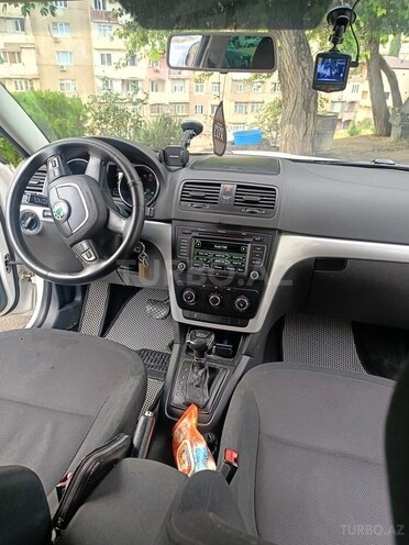 Skoda Yeti 2012, 321,510 km - 1.2 l - Bakı